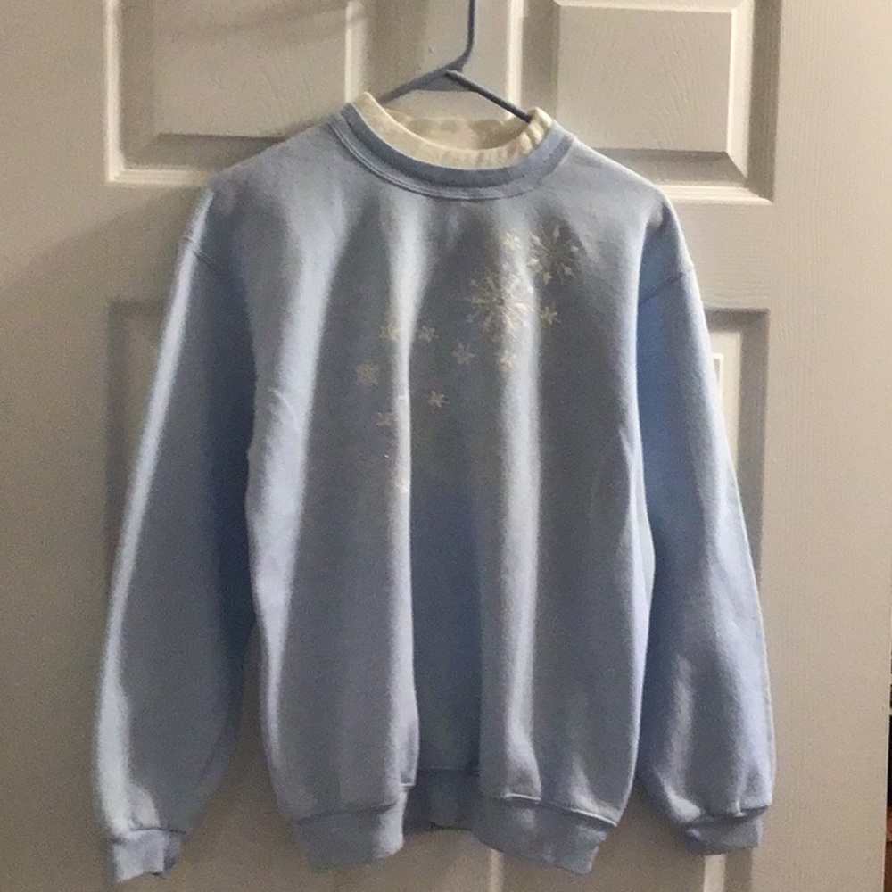 Morning Sun sweatshirt with snowflakes